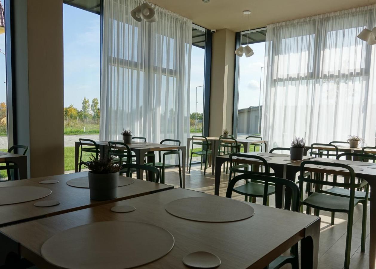 Marida Hotel Satu Mare Bagian luar foto